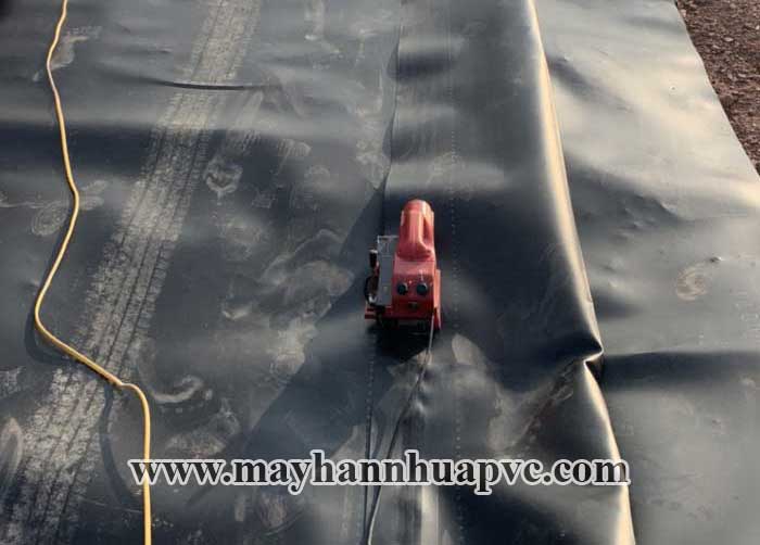 M&aacute;y h&agrave;n bạt nhựa HDPE RFT501