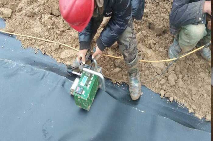 m&aacute;y h&agrave;n bạc nhựa lst 900 