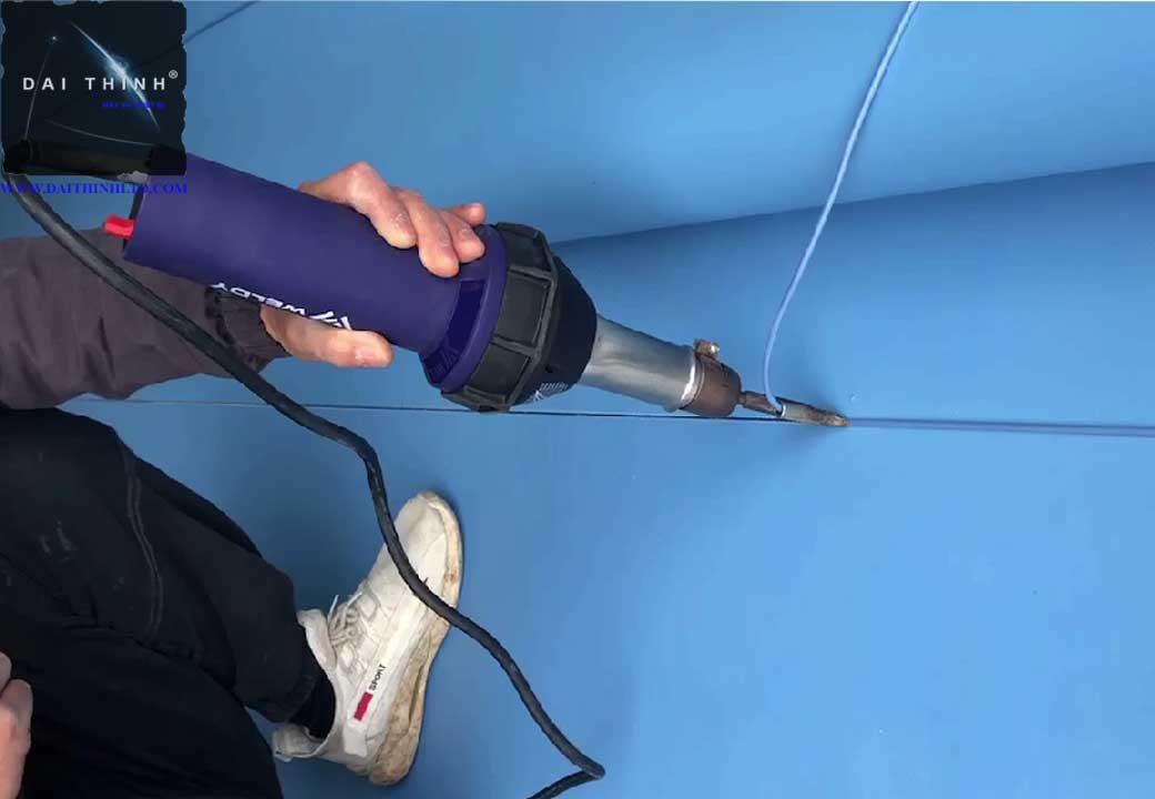 M&aacute;y h&agrave;n s&agrave;n thảm nhựa Weldy HT1600